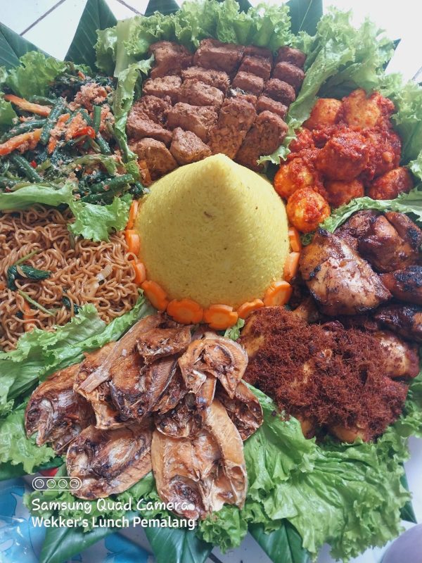 Tumpeng 02